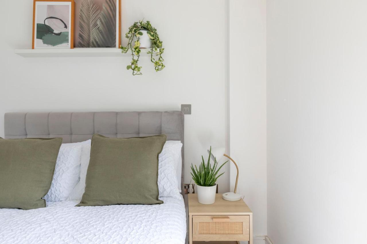 Lejlighed Modern Luxe Just 10 Mins From Tower Bridge! Easy Access To Tube And Bus *