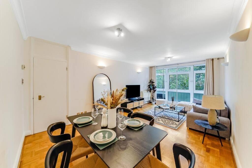 Unique 2 Bed 2 Bath Victorian Flat Regents Park Lejlighed London