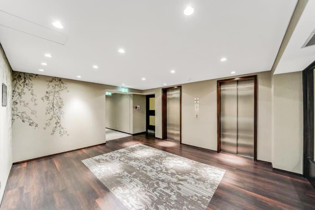 Unique 2 Bed 2 Bath Victorian Flat Regents Park Lejlighed
