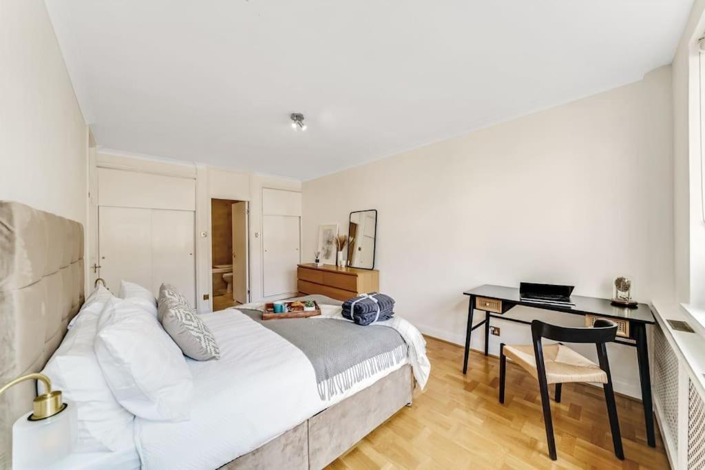 Unique 2 Bed 2 Bath Victorian Flat Regents Park Lejlighed *