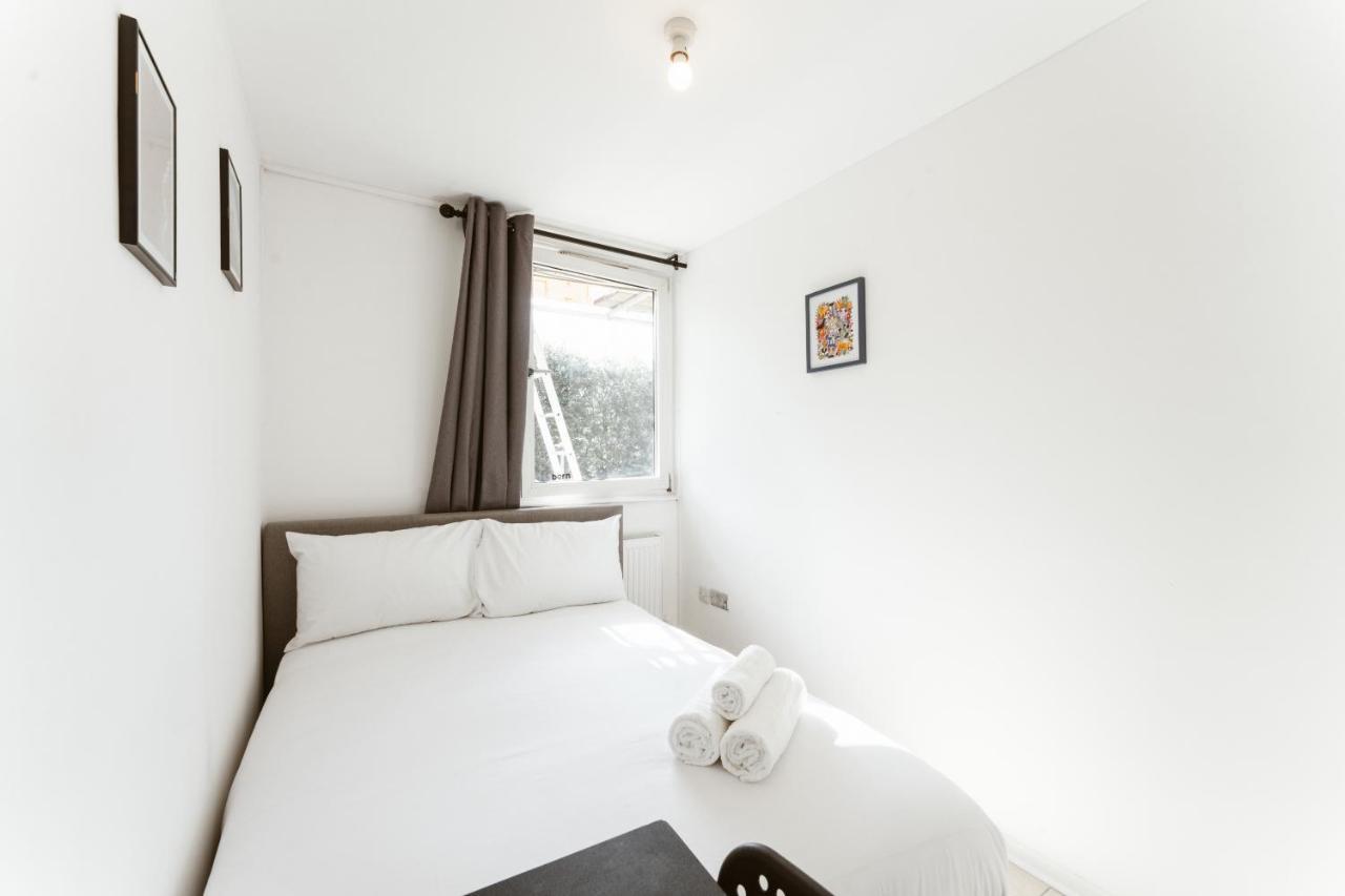 Guest house Stratford Cosy - 17