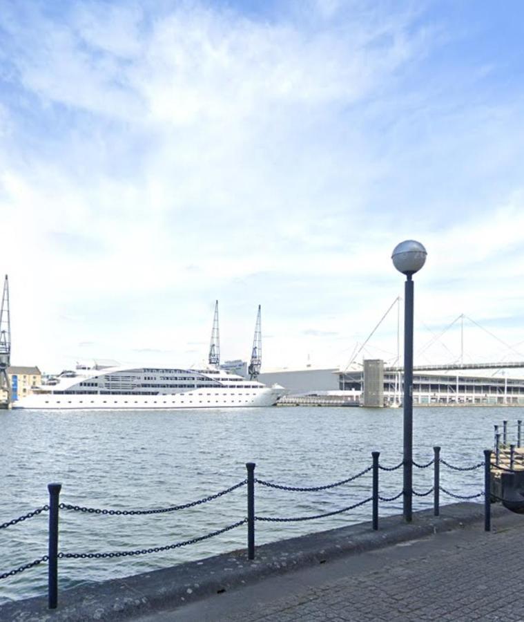 Appartamento Luxury Riverview 2bed Apt- 5 Mins From Excel London, Canary Wharf, 02 Arena - Free Parking - Playstation 4 Provided Londra