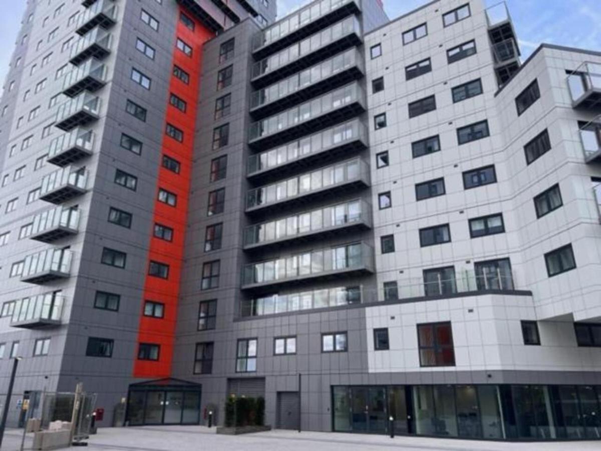 Skyvillion - River Thames Floor By Woolwich Ferry, Mins To Excel, O2 Arena , Airport With Parking Londen