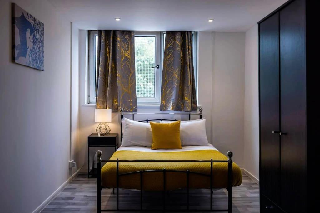 3 Bedrooms Flat -wifi-freeparking-babycot-15min To Pepys Park Lejlighed London