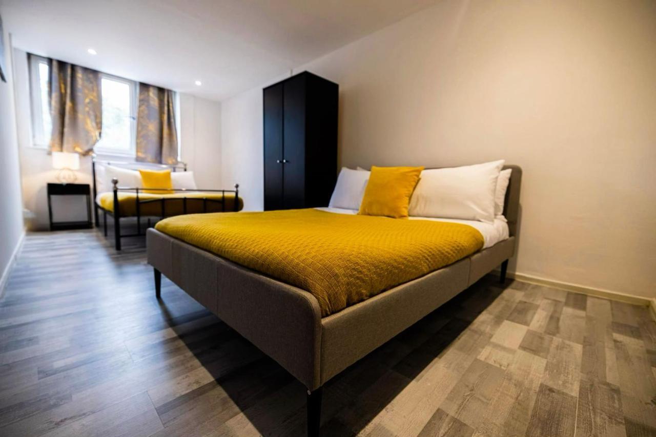 Lejlighed 3 Bedrooms Flat -wifi-freeparking-babycot-15min To Pepys Park