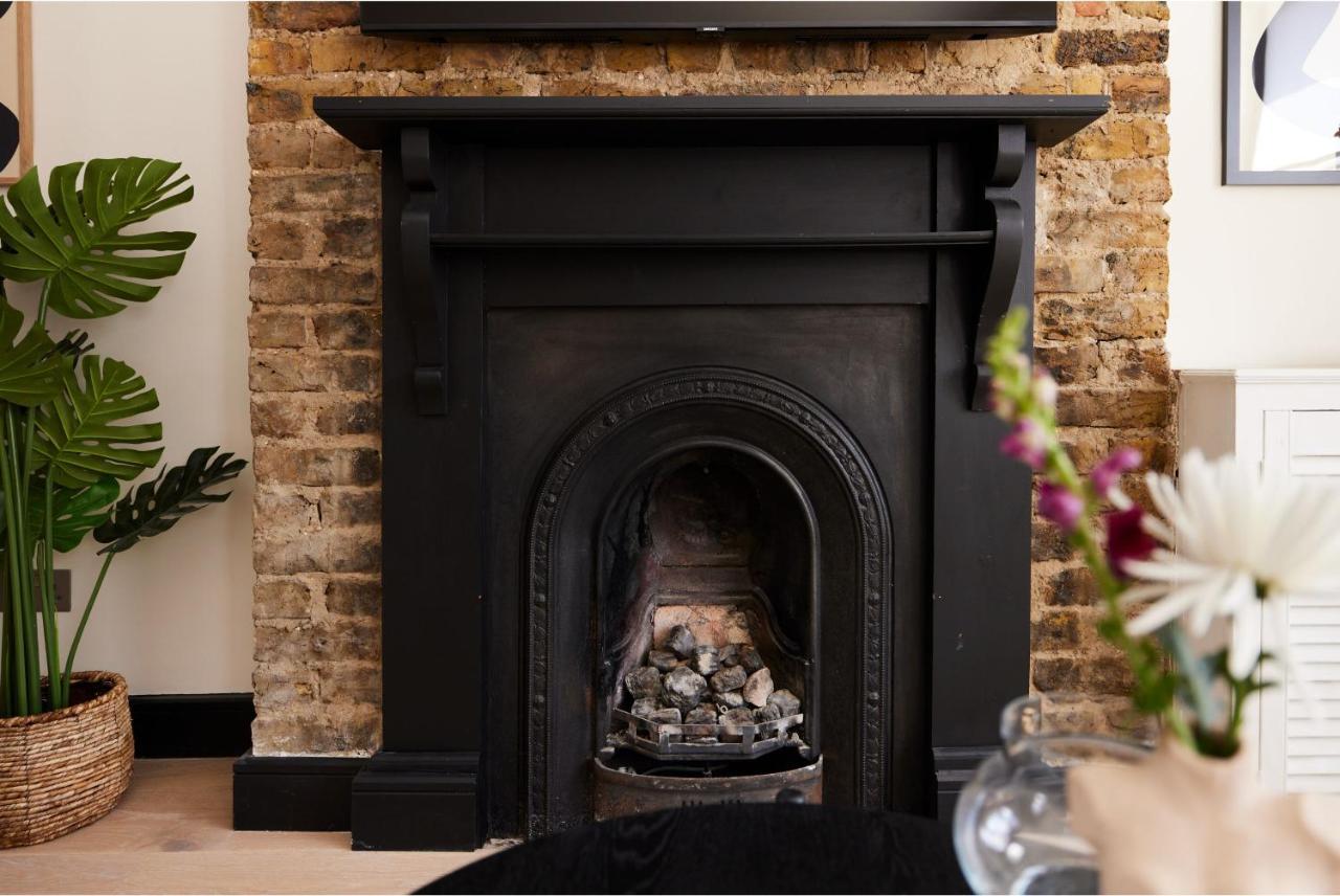 The Battersea Crib - Dazzling 3bdr Flat With Garden Apartment