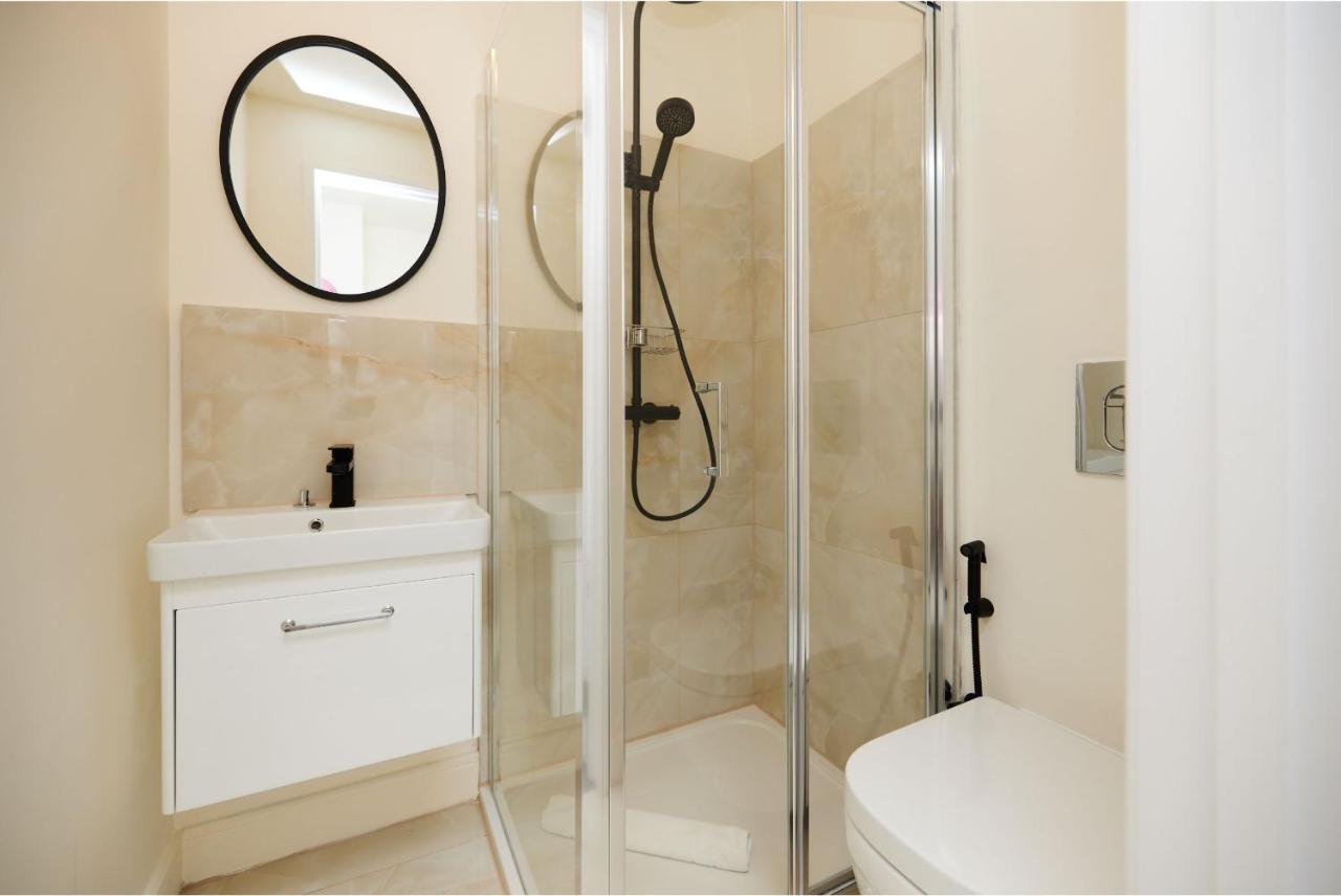 The Battersea Crib - Dazzling 3bdr Flat With Garden * London