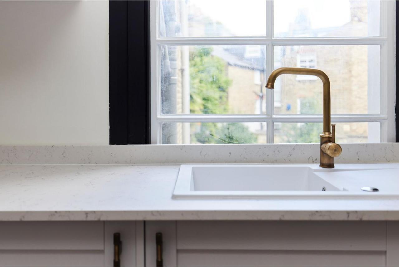 Apartment The Battersea Crib - Dazzling 3bdr Flat With Garden *