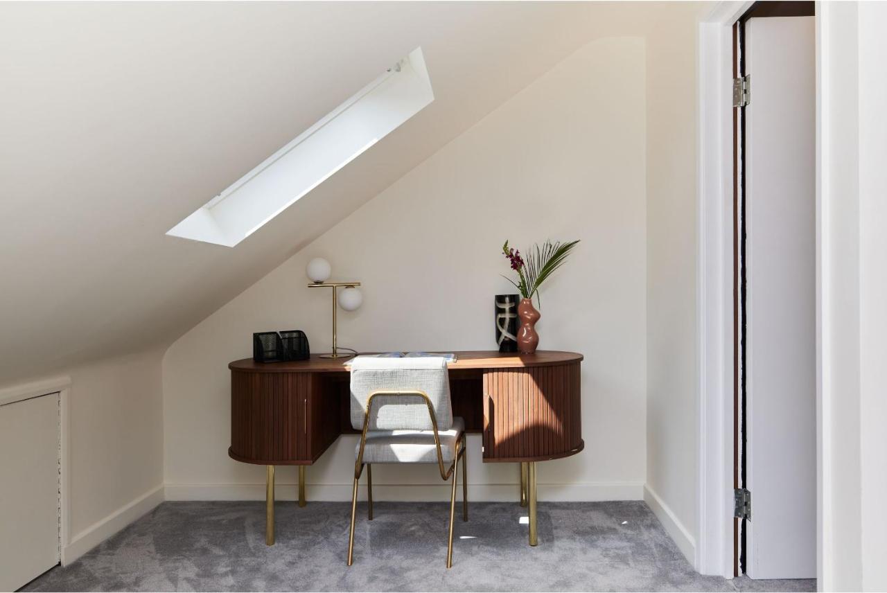 The Battersea Crib - Dazzling 3bdr Flat With Garden Apartment London