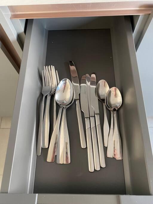 2 Bedroom Flat In Kensington.