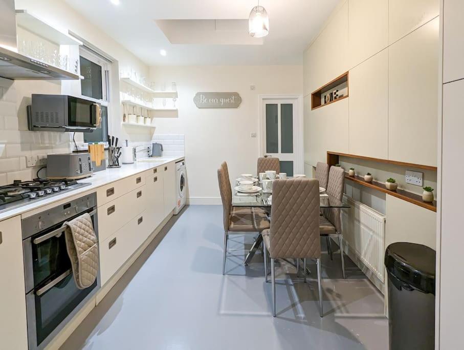 Appartement Charming 3br In Trendy Tottenham Neighborhood