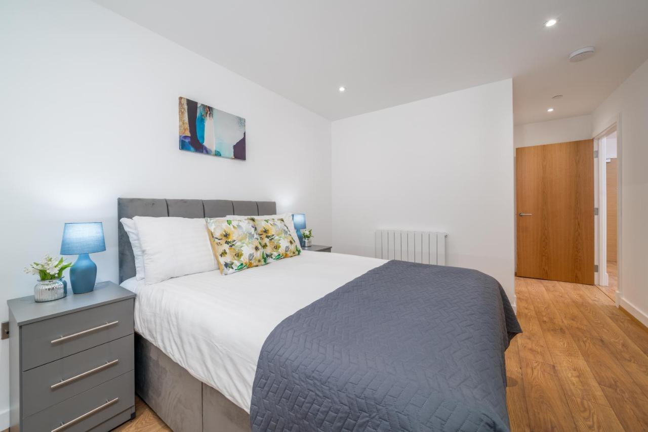 Appartement Skyvillion - River Thames Floor By Woolwich Ferry, Mins To Excel, O2 Arena , Airport With Parking Londen