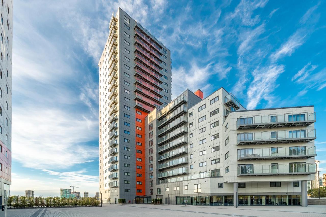 Skyvillion - River Thames Floor By Woolwich Ferry, Mins To Excel, O2 Arena , Airport With Parking Appartement Londen