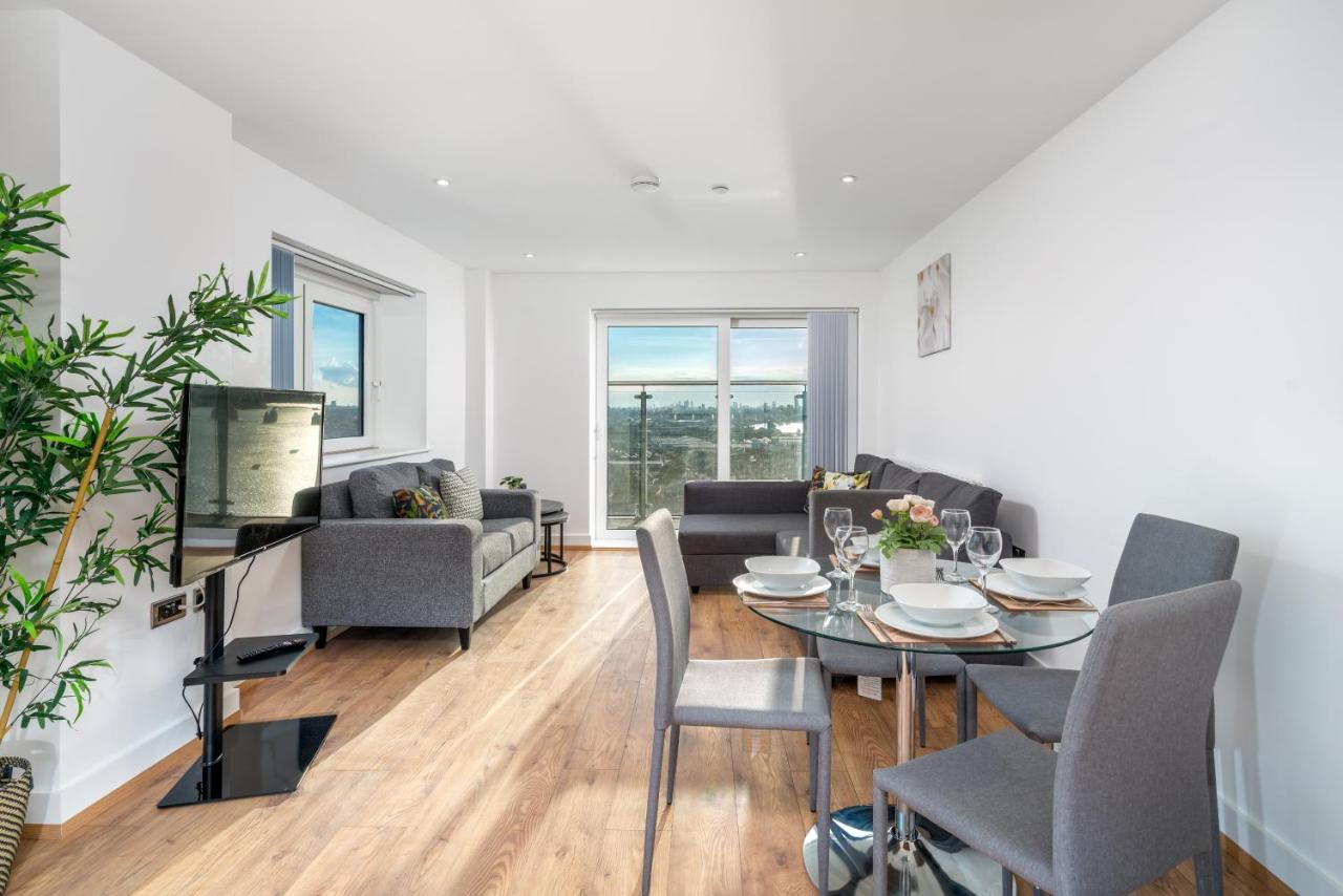 Appartement Skyvillion - River Thames Floor By Woolwich Ferry, Mins To Excel, O2 Arena , Airport With Parking Londen