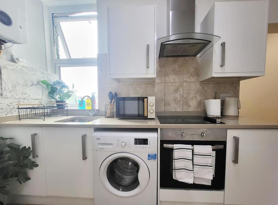 York Road 1 Bed Apartment London