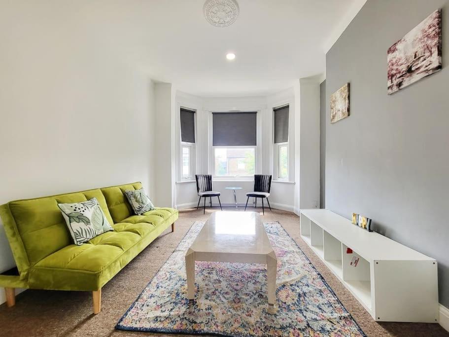 York Road 1 Bed Apartment