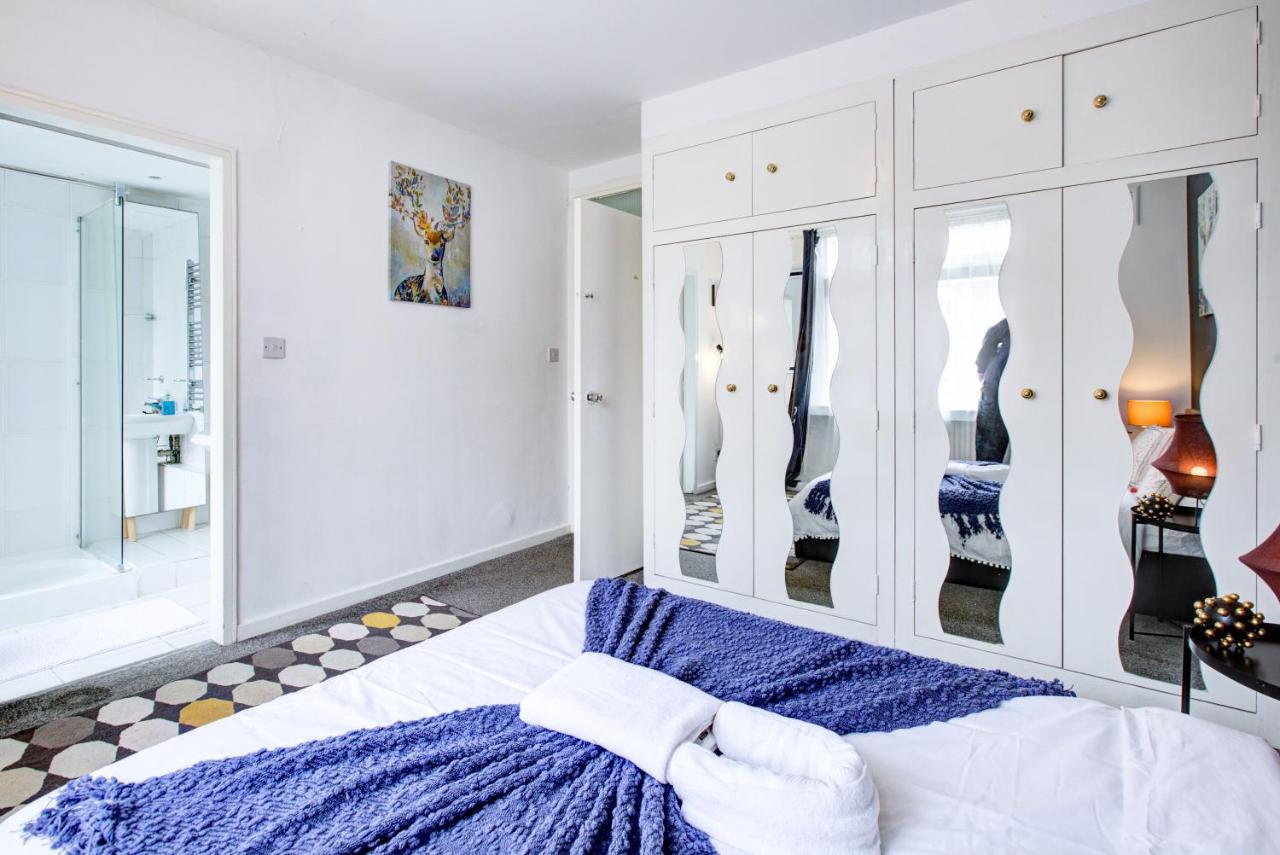 Appartement Beautiful 4-bedroom 5-bath House In