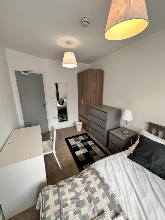 Gasthuis Double And Single In Bromley By Bow Londen