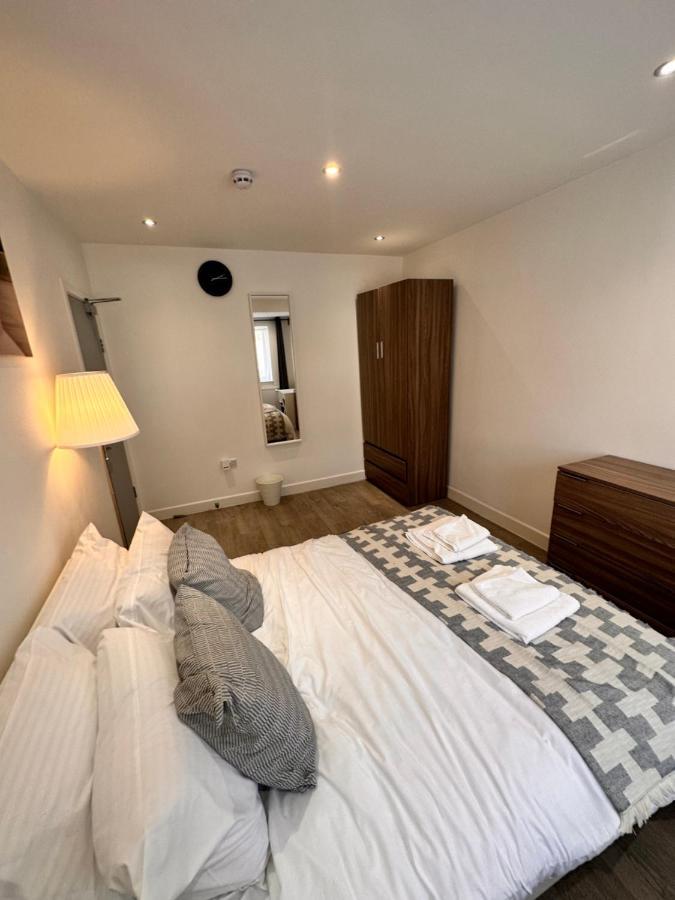 Double And Single In Bromley By Bow Gasthuis