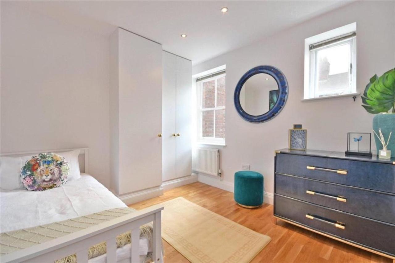 Luxury 3 Bed - Huge Outdoor Terrace & Amazing Transport Links Appartamento Londra