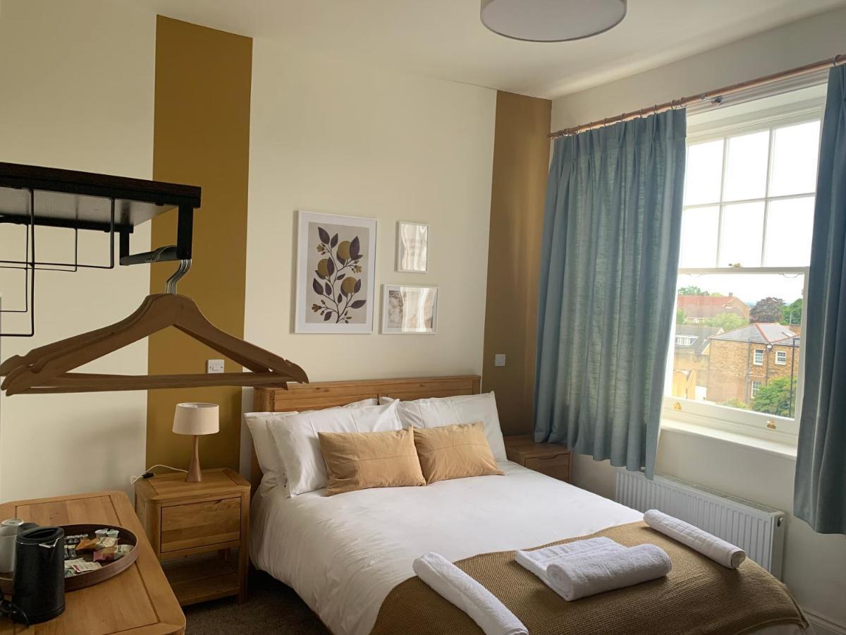 Hotell The Fox & Hounds London