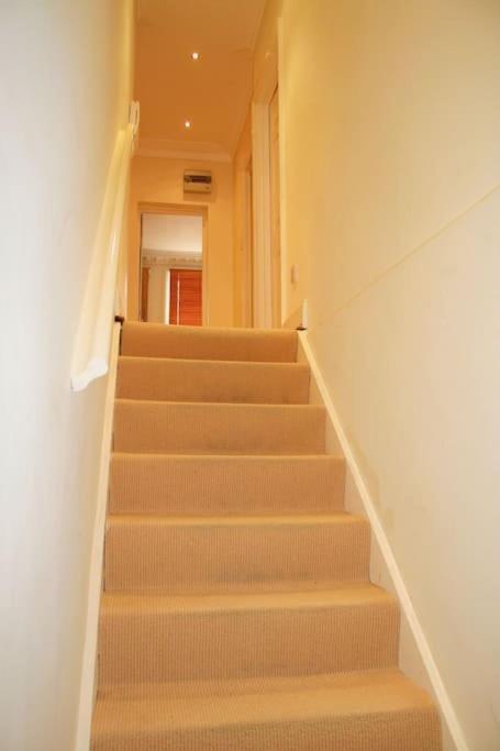 Appartamento Beautiful Kensington 3 Minutes Walk To Earl's Court Station *
