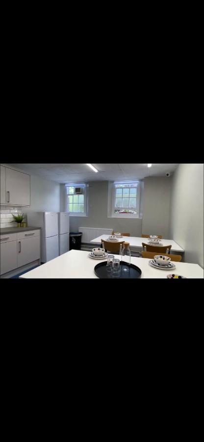 Great Private With Shared Bathroom -sleeps 2 -westminster Quick Links Hostel Londen