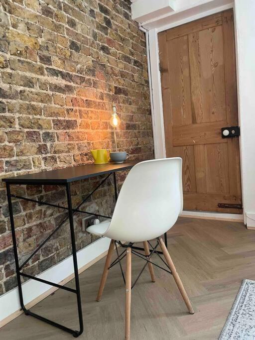 Beautiful Victorian House, Sleeps 12 Ferienhaus