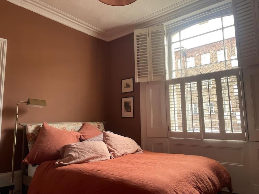 Beautiful Victorian House, Sleeps 12 Ferienhaus