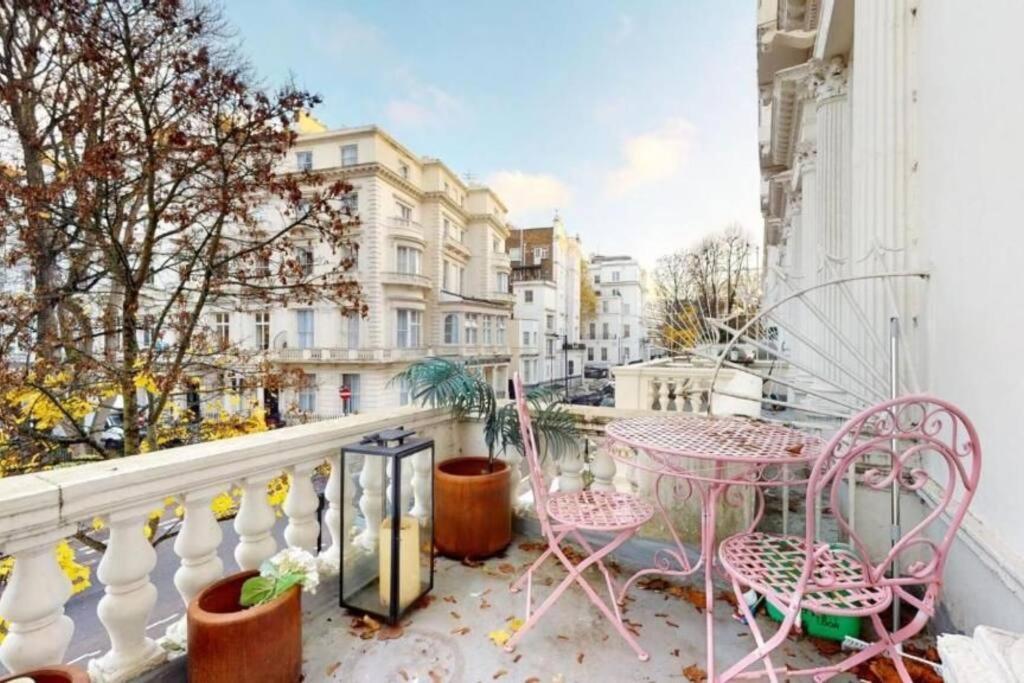 Stunning Hyde Park With Private Balcony & Lift Elevator Access Appartamento *