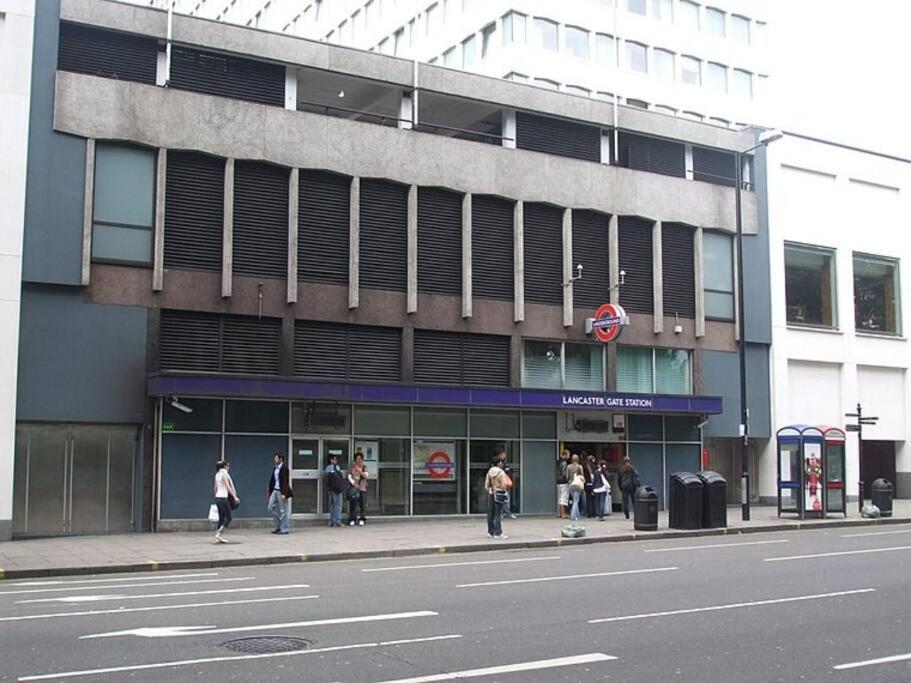 Brilliant 3 Bedroom's In Hyde Park With Elevator - 1 Flight Of Stairs Only Leilighet *