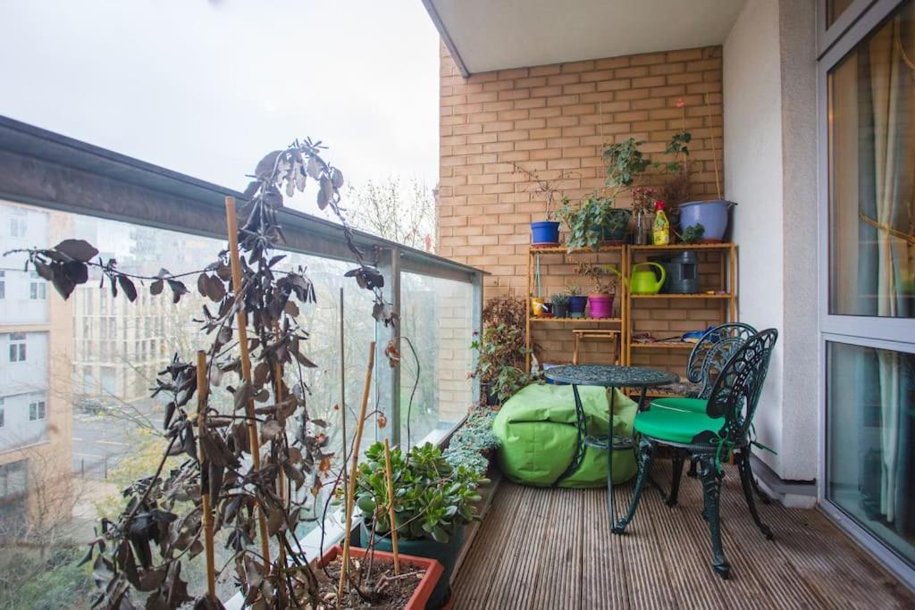 Appartamento Unique & Welcoming 2bd Flat In Limehouse