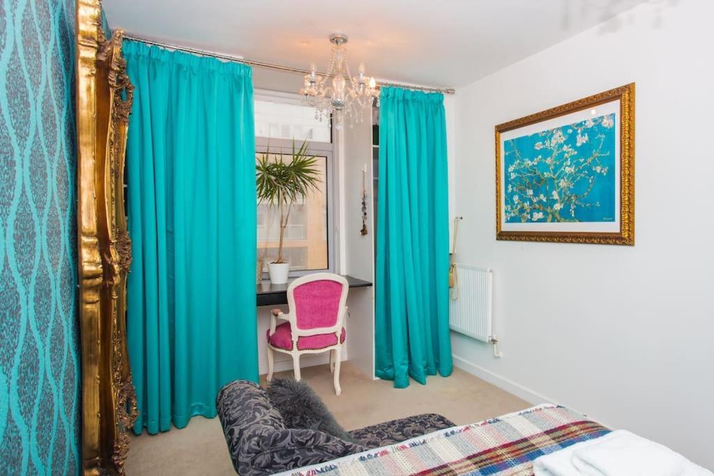Unique & Welcoming 2bd Flat In Limehouse Londra