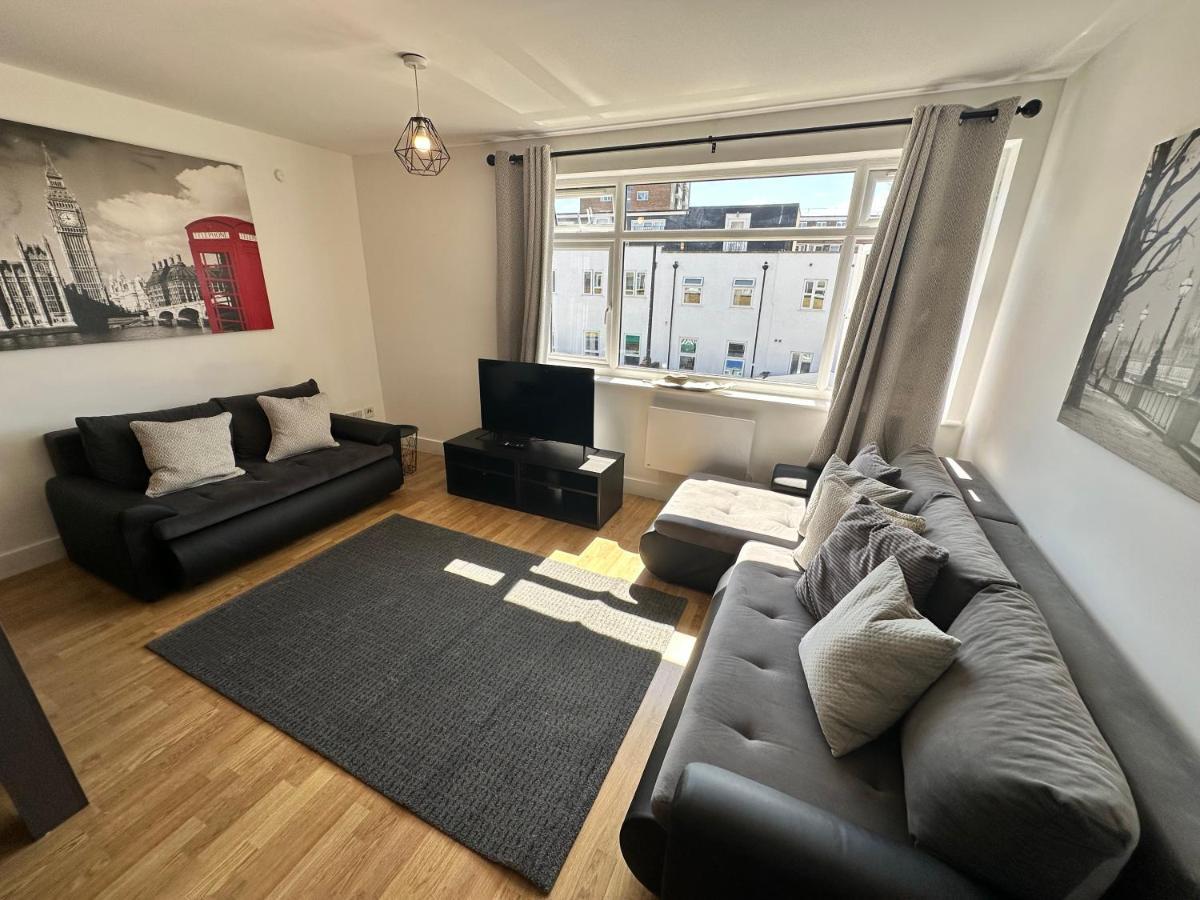 Appartement 2 Bedroom Flat 1 Stop From Bridge *