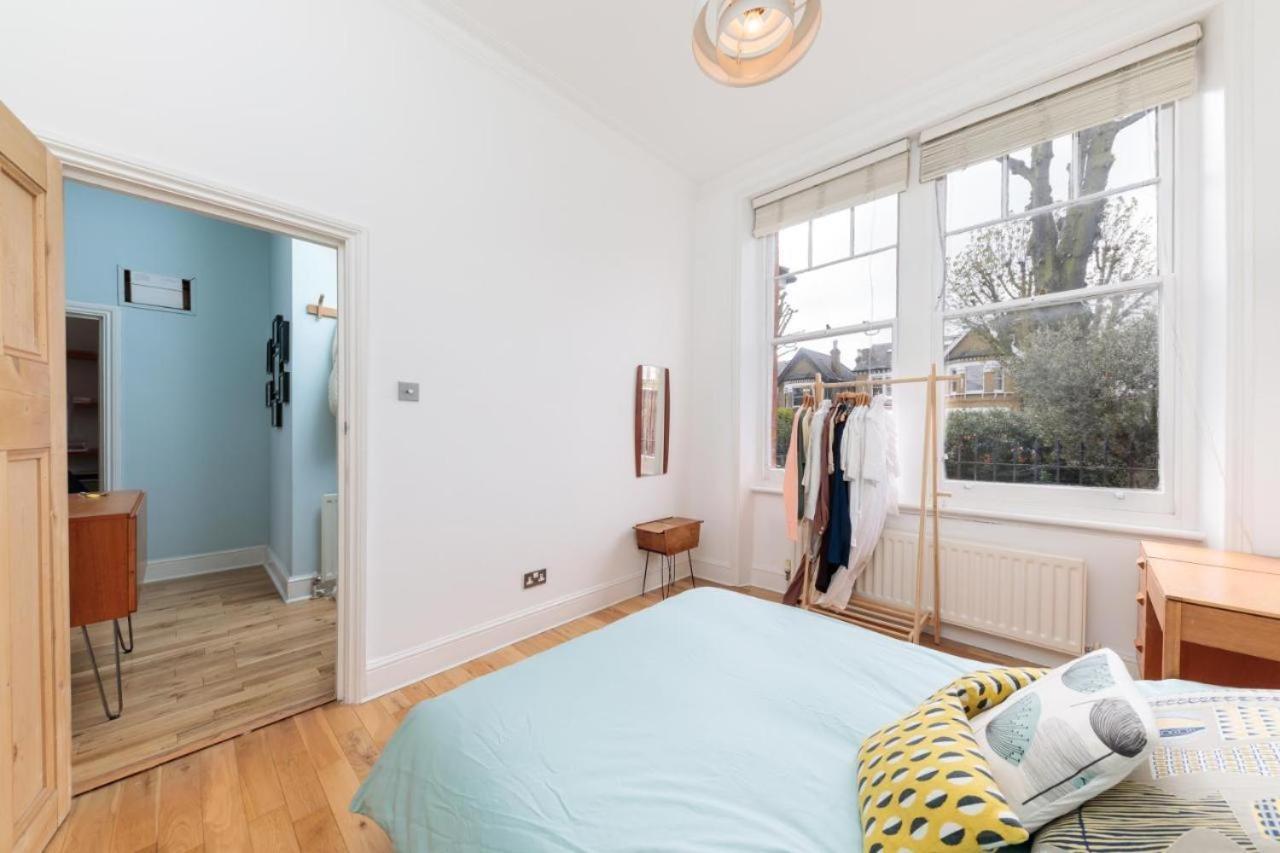Bright & Spacious Modern 2 Bedroom * Londres