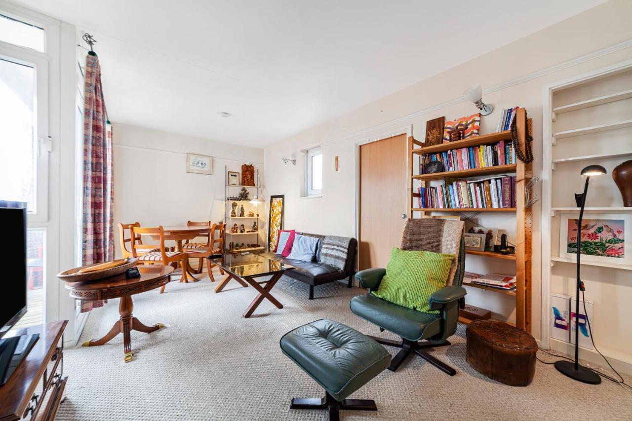 Modern Flat Wbalcony & View, East Lejlighed