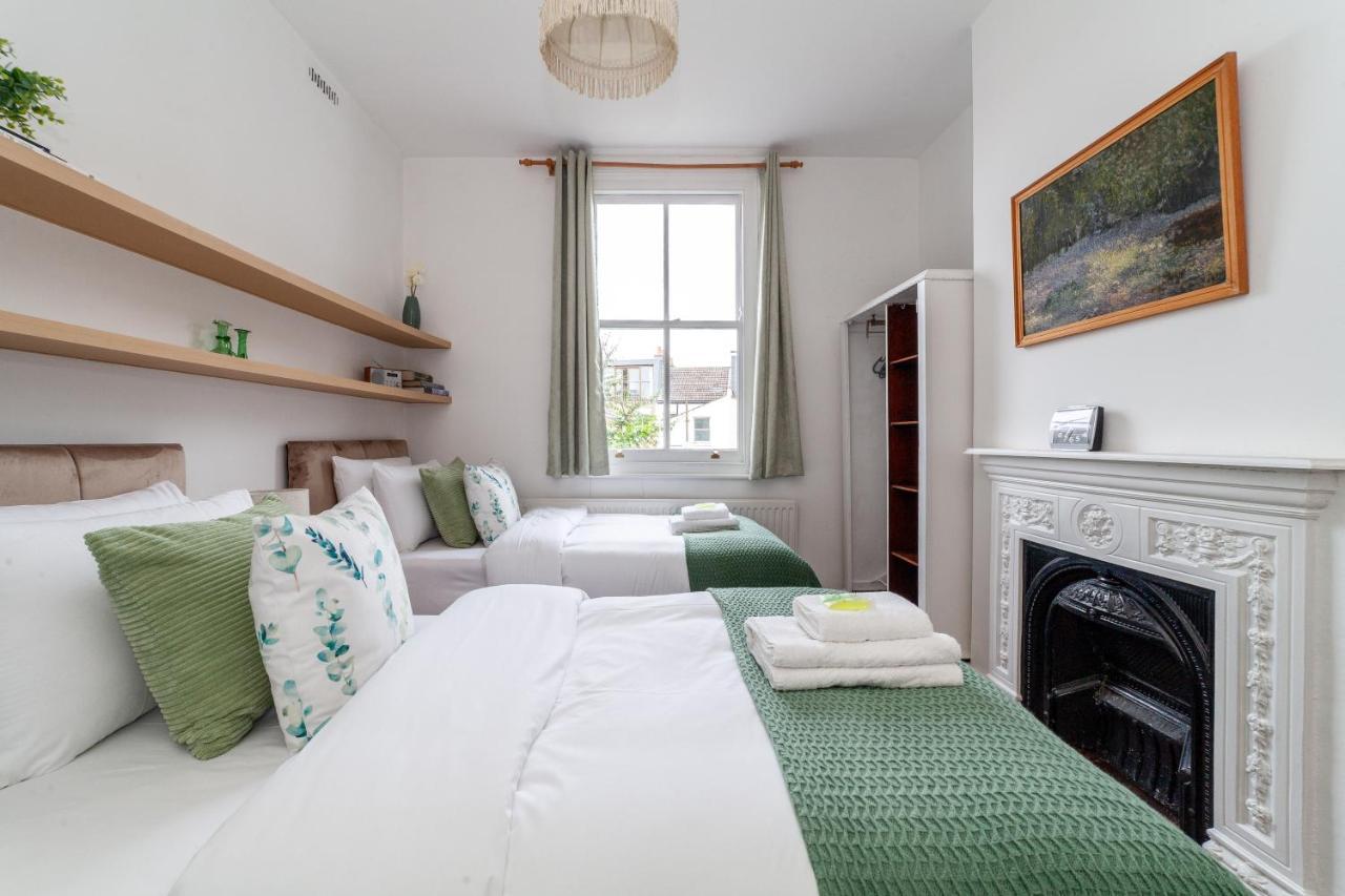 Charming Terraced 3br House, 5 Min Hither St Lägenhet