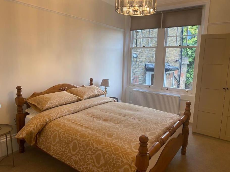 Appartamento Beautiful Ground Floor Flat Londra