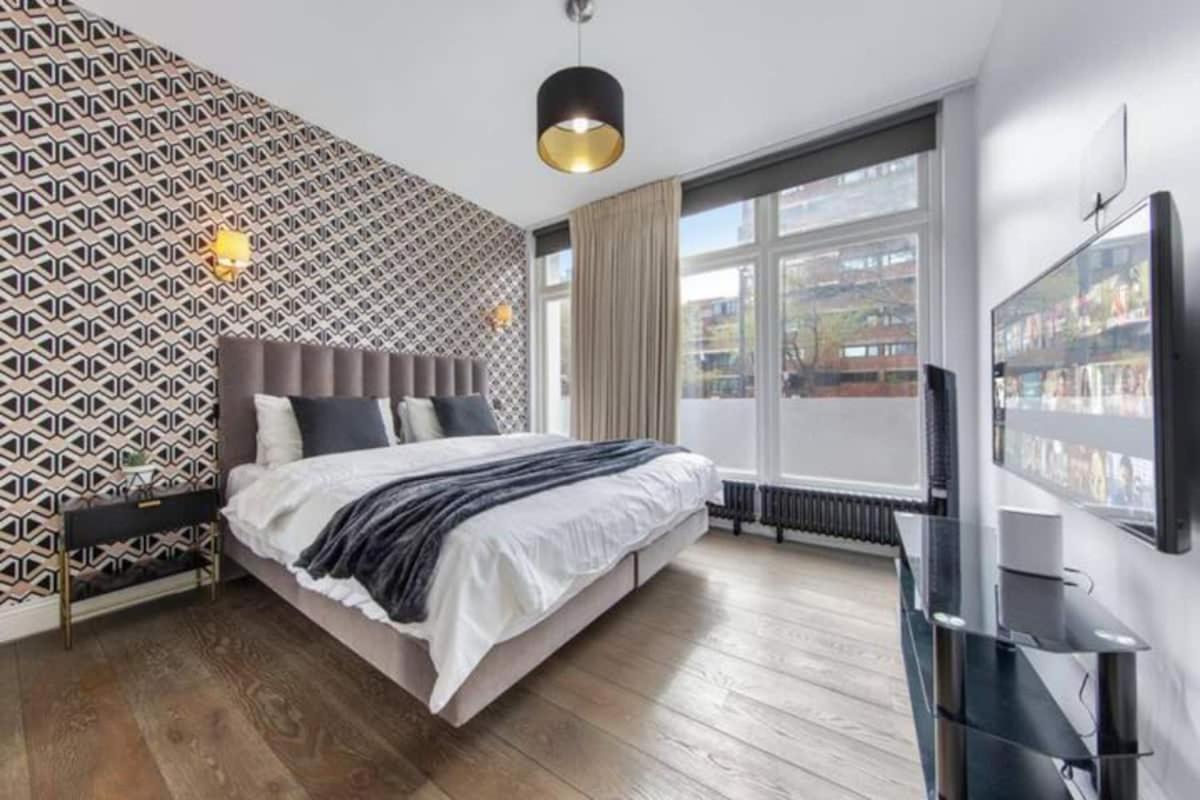 Sleep10 Buckingham Palace Vb1 London