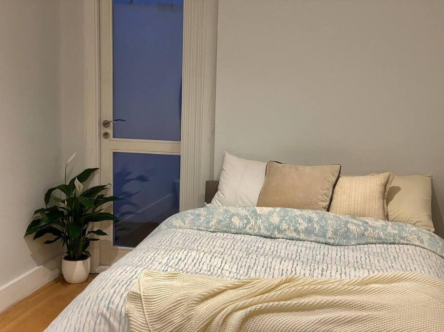2bdr Modern In Hammersmith West * Londen