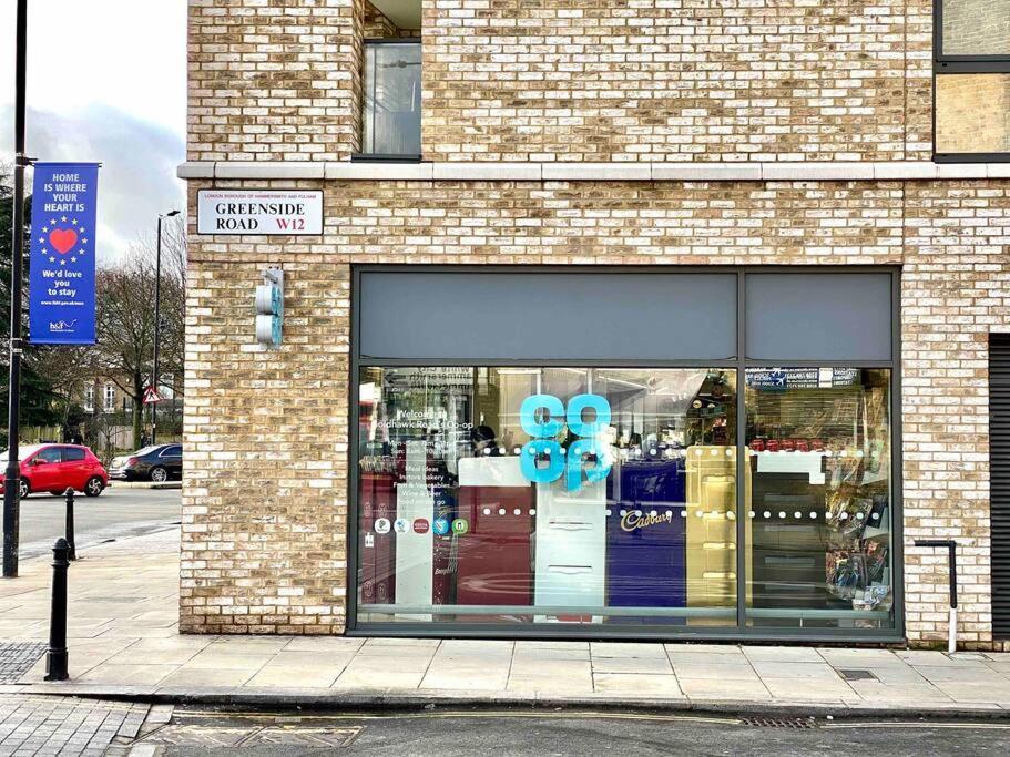 2bdr Modern In Hammersmith West * Londen
