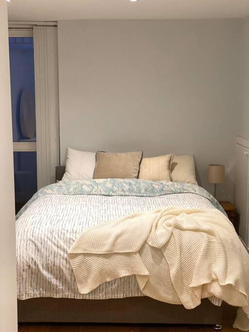 2bdr Modern In Hammersmith West Londen