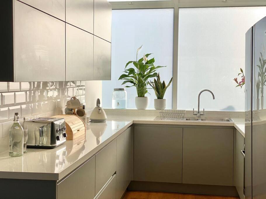 Appartement 2bdr Modern In Hammersmith West