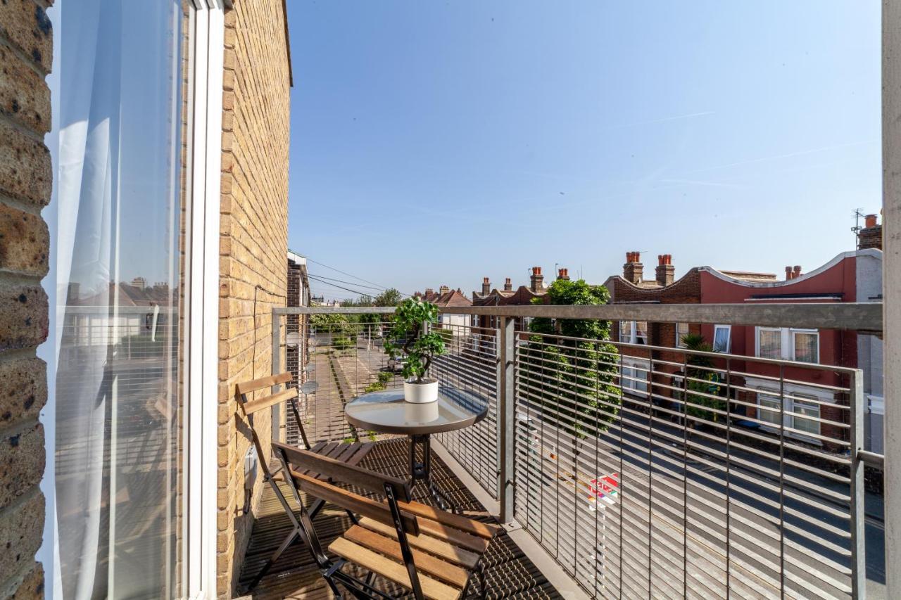 The South Wimbledon Collection Lejlighed London