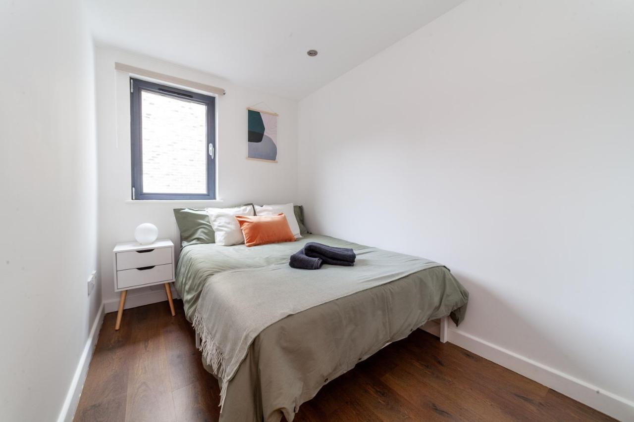Appartement Arte - 3-bed 3-bath Nordic Style Minimalistic Flat, Hackney Downs Station 2 Min Walk, Great Location, Parking, Weekly Or Monthly Stays, Serviced - 6 People