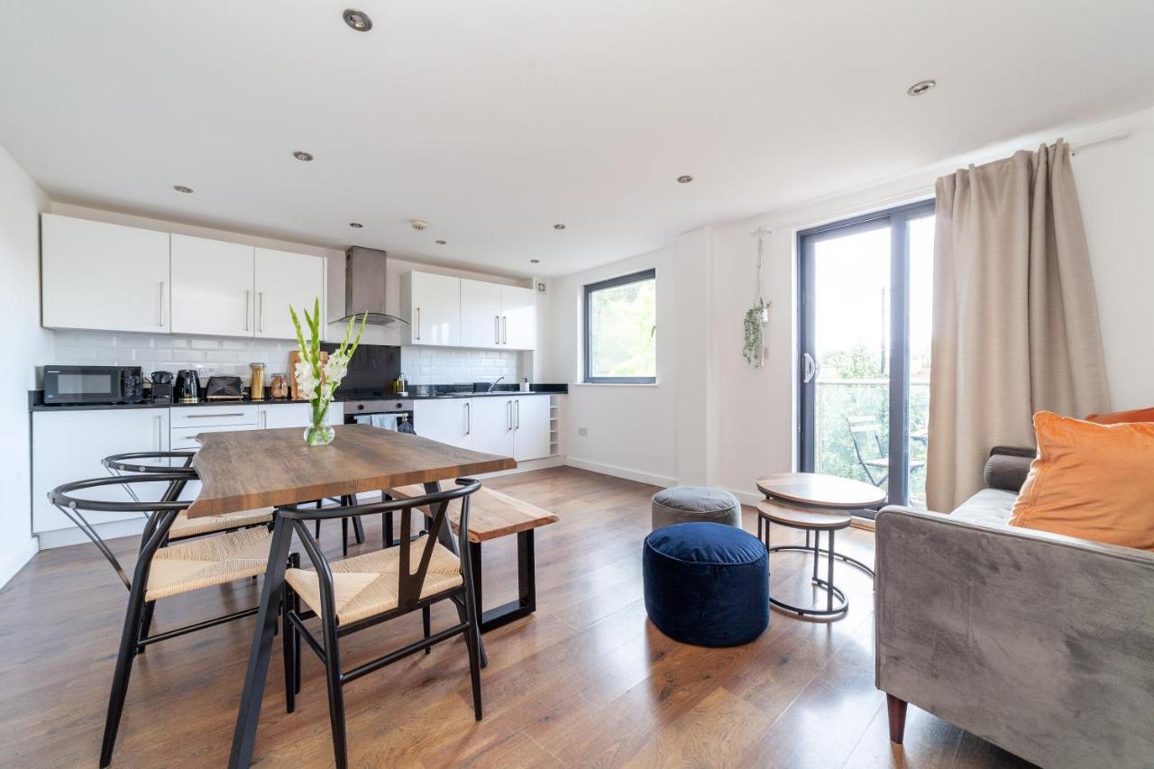 Appartement Arte - 3-bed 3-bath Nordic Style Minimalistic Flat, Hackney Downs Station 2 Min Walk, Great Location, Parking, Weekly Or Monthly Stays, Serviced - 6 People *