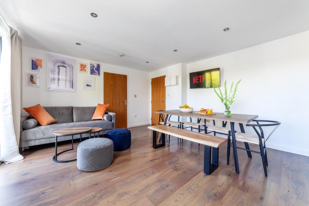 Appartement Arte - 3-bed 3-bath Nordic Style Minimalistic Flat, Hackney Downs Station 2 Min Walk, Great Location, Parking, Weekly Or Monthly Stays, Serviced - 6 People