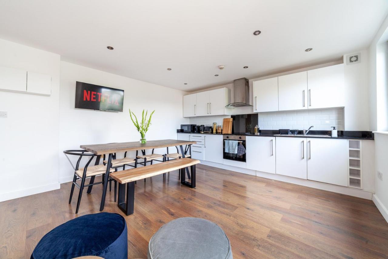 Appartement Arte - 3-bed 3-bath Nordic Style Minimalistic Flat, Hackney Downs Station 2 Min Walk, Great Location, Parking, Weekly Or Monthly Stays, Serviced - 6 People