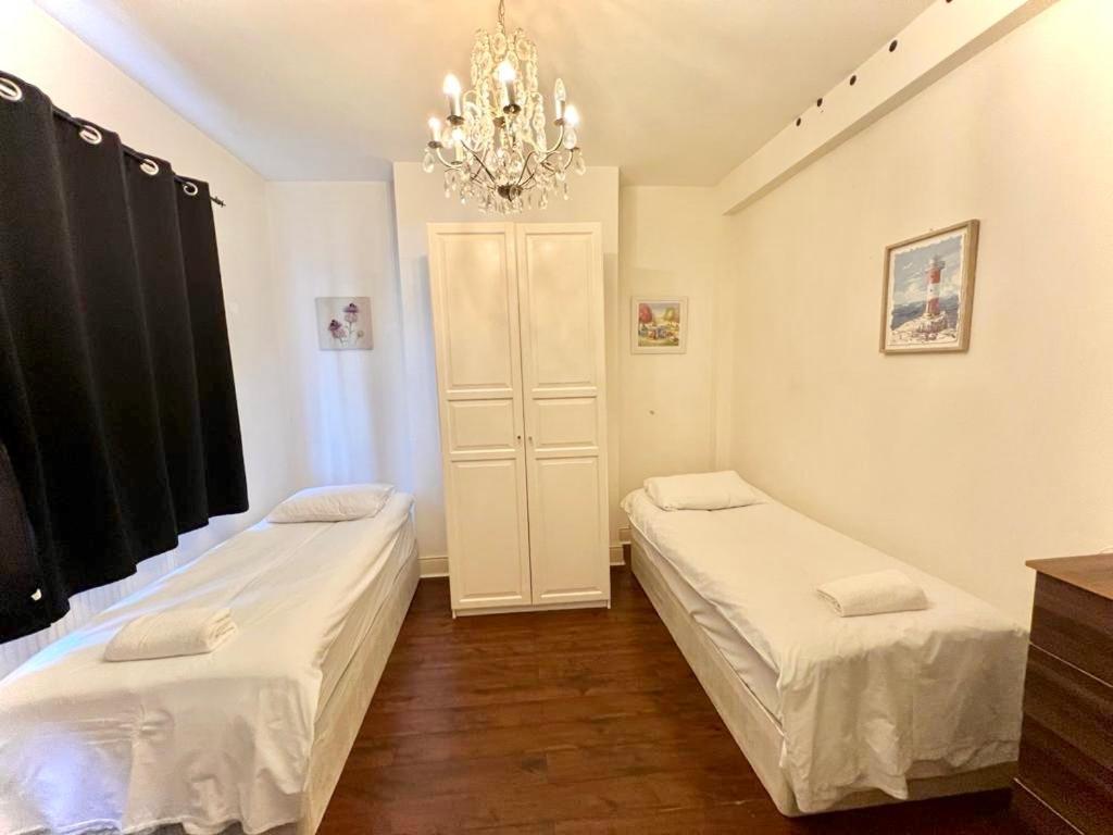 Canary Wharf Holiday Hotell 4*