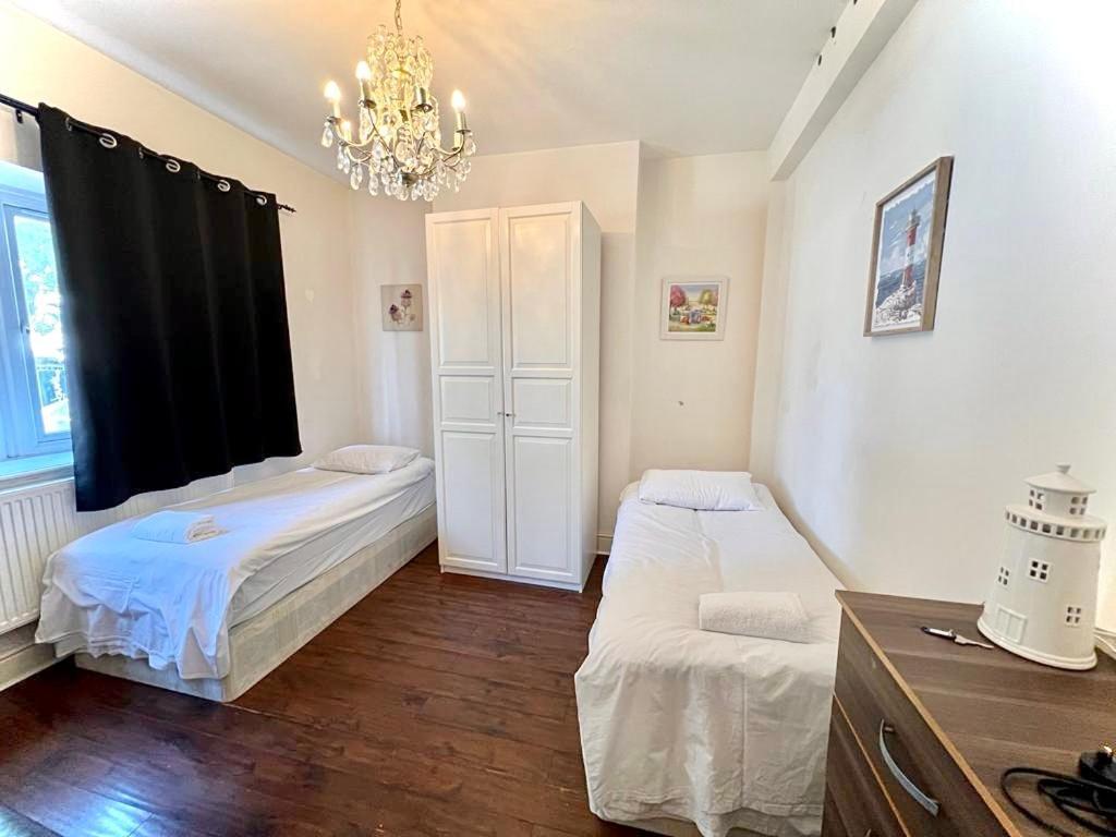 Hotell Canary Wharf Holiday 4*